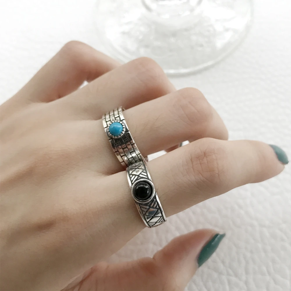 

Vintage 925 Sterling Silver Art Totem Round Nature Black Agate Blue Turquoise Gemstone Retro Line Brick Stackable Ring for Lady