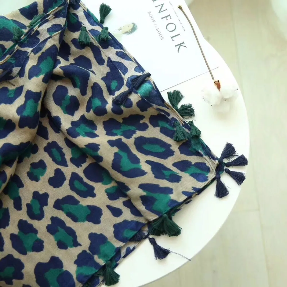 Za 2019 leopard printing scarf head wrap british style shawls and scarves muslim hijab Rayon cotton women cape |