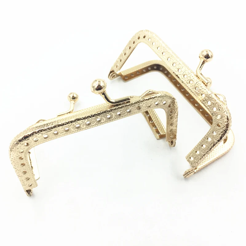 Kiss Lock сумка с пряжкой аксессуары Золотая в нескольких тонах ручка металлический