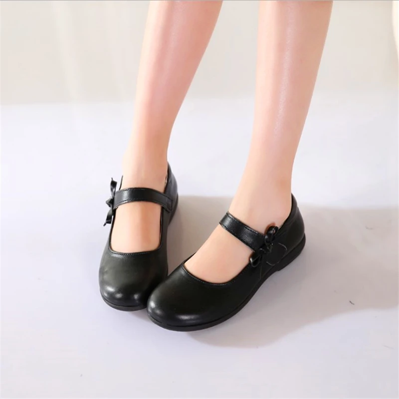 Туфли для девочек из натуральной кожи Нескользящие на плоской подошве вечерние