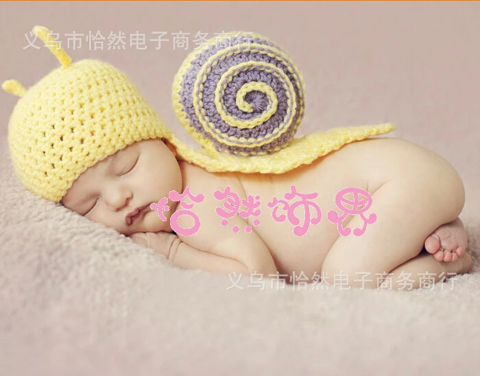 

Small snail handmade baby hats of the new wool weaving baby photo props newborn photography props to take pictures