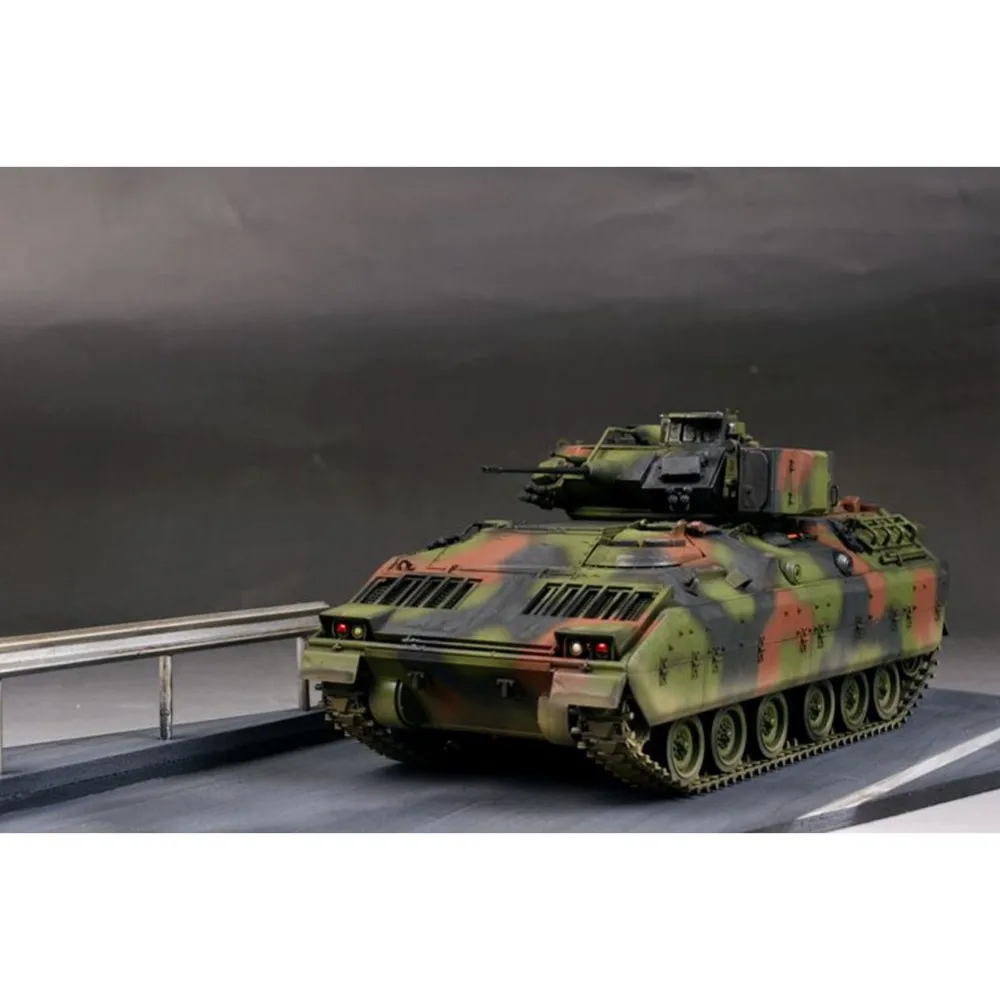 Tamiya 35132 1/35 M2 Bradley пехотная Боевая машина Военная сборка модель AFV строительные