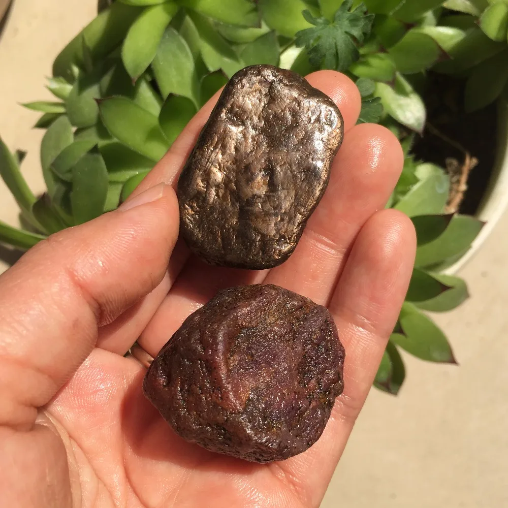 Специальное предложение 2 шт. редкие натуральные грубые красные корунды и