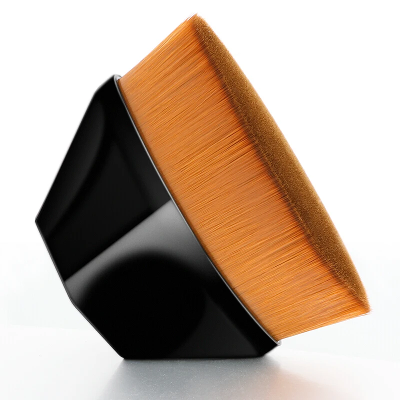 Кисть для основы макияжа волшебная бесшовная с плоским топом и лепестками кисть