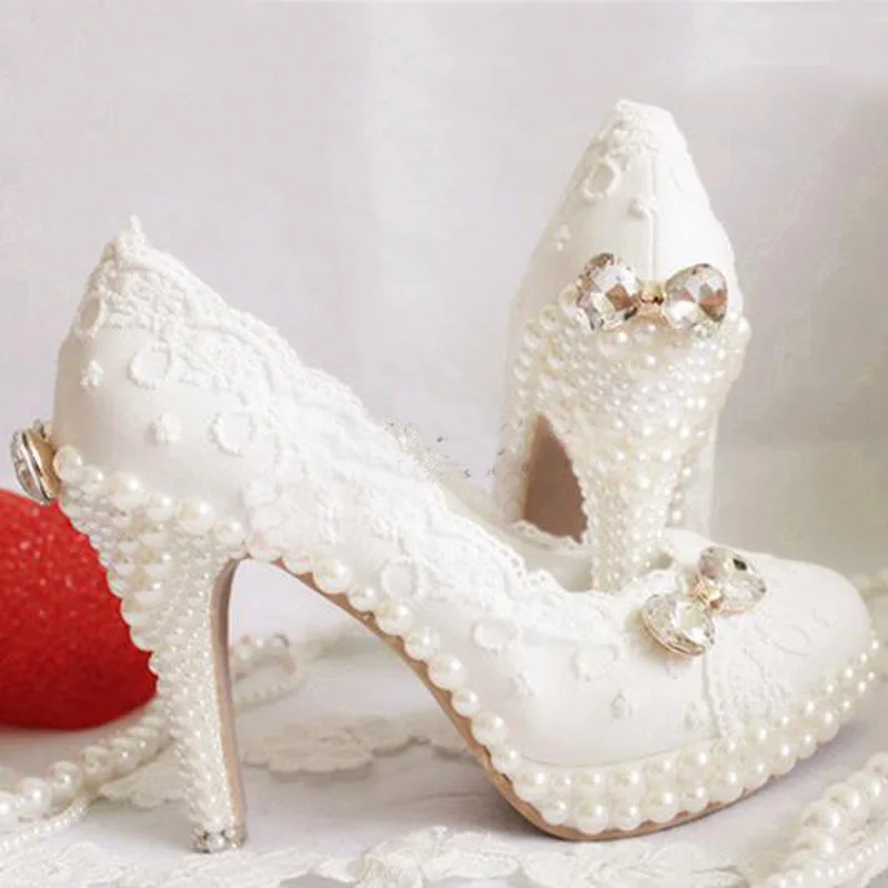 2018 модные свадебные туфли на каблуке средней высоты с бабочкой белые кружевные