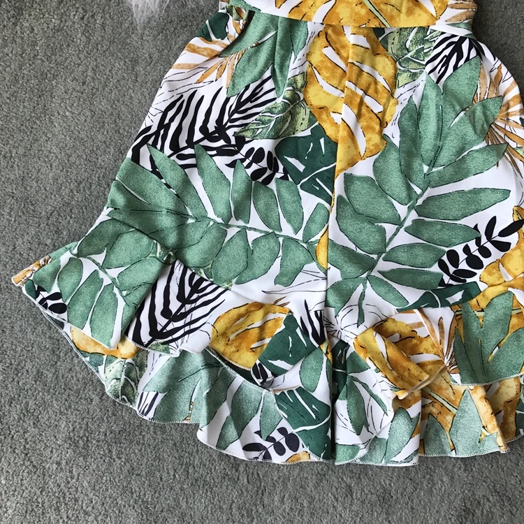 Пляжный Boho короткий женский летний комбинезон с открытой спиной и v-образным вырезом без рукавов комбинезон корейский цветочный принт плюс размер женский комбинезон