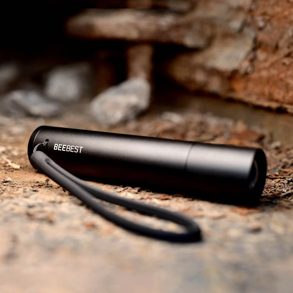 

Flash light 1000LM 5 Models Zoomable Multi-function Brightness Portable EDC and Magnetic Tail & Bike Light