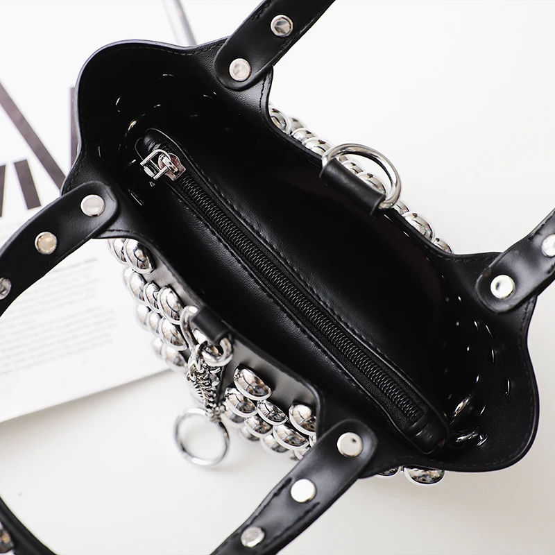 Сумка женская кожаная с заклепками саквояж кросс-боди мессенджер кошельки и