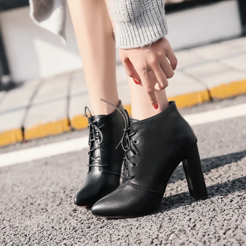 Женские ботинки в европейском стиле новинка 2018 мартинсы для женщин Осенние