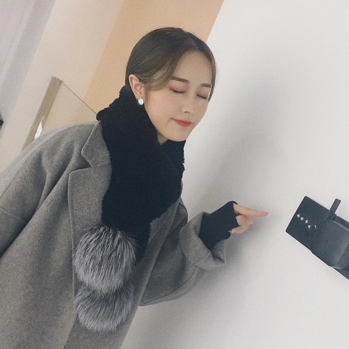 Real Fox Fur Big Pompom Natural Scarf Women Rex Rabbit Scaves Winter sc0005 | Wraps