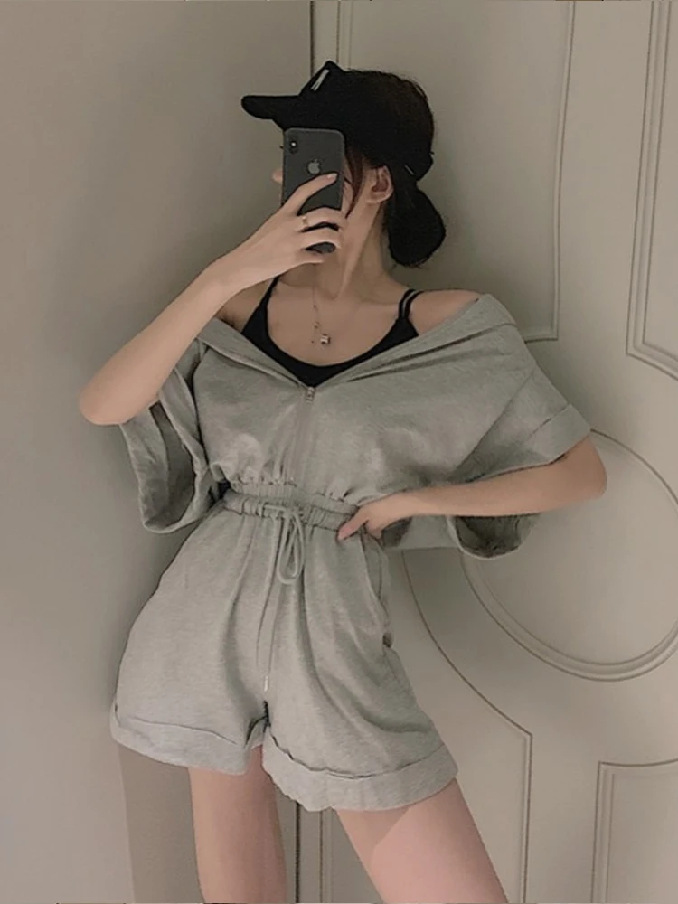 Комбинезон хлопковый с коротким рукавом худи глубоким v-образным вырезом Серый