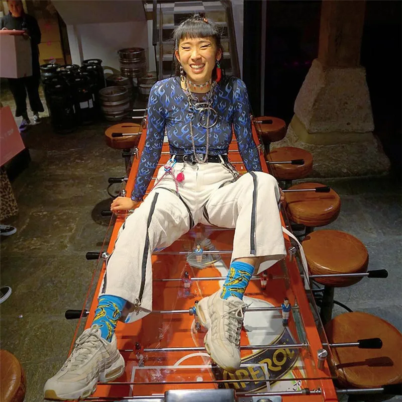 Сетчатый укороченный Топ с длинным рукавом и принтом пламени футболки длинными