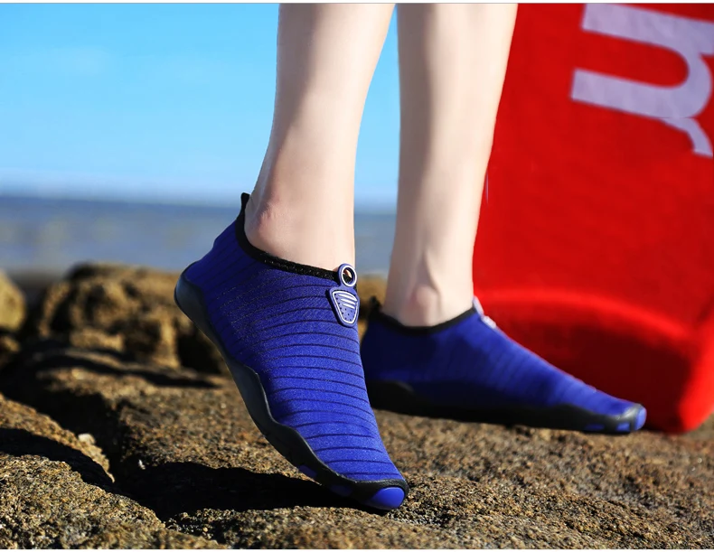 Aqua Shoes Unisex Quick Dry Water Shoes Plus Size Outdoor Sneakers Women Light Non-slip Swimming Shoes Soft Lovers Beach Shoes