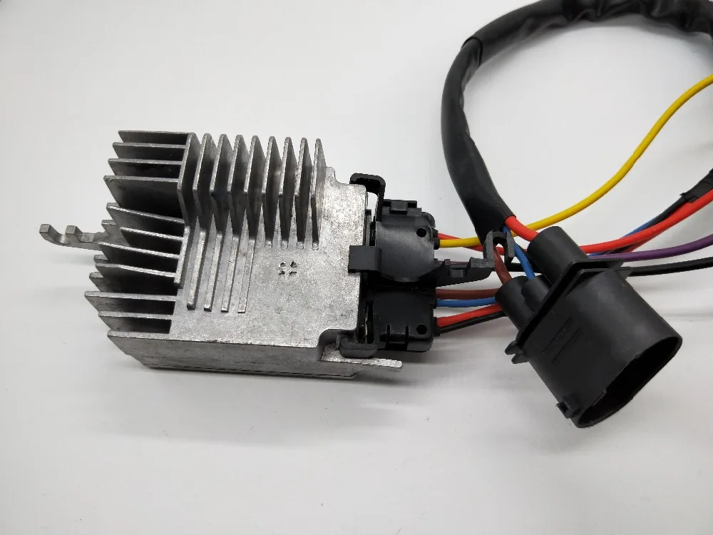 Модуль управления охлаждающим вентилятором SMD Radiato для Audi A6 C6 Skoda Octavia 2 0 TDI/TFSI 4F0959501E