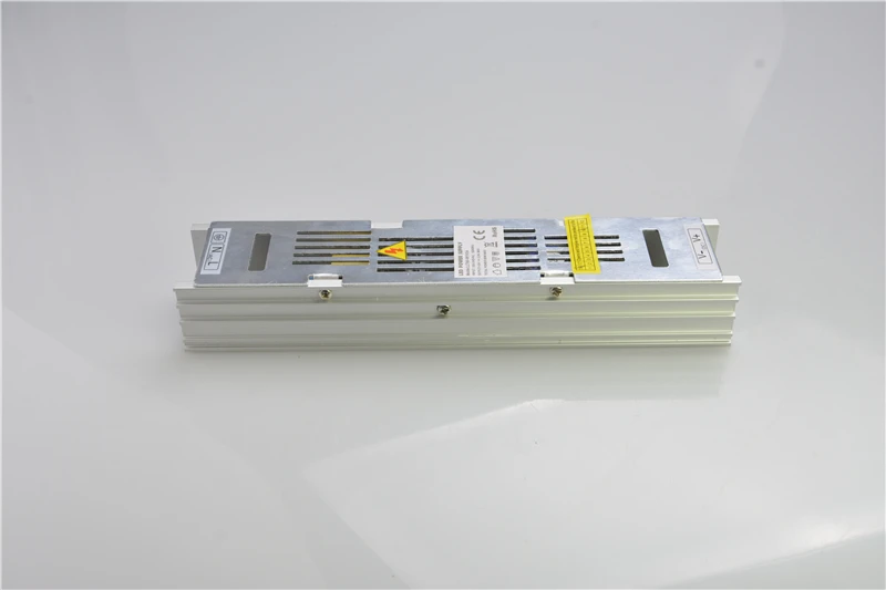 Sanpu smps 60 Вт 2A 24 В Питание блок переменного тока 220V 110V к DC 24 В светодио дный драйвер Трансформатор IP20 Алюминий для светодио дный s световой короб 24 вольт