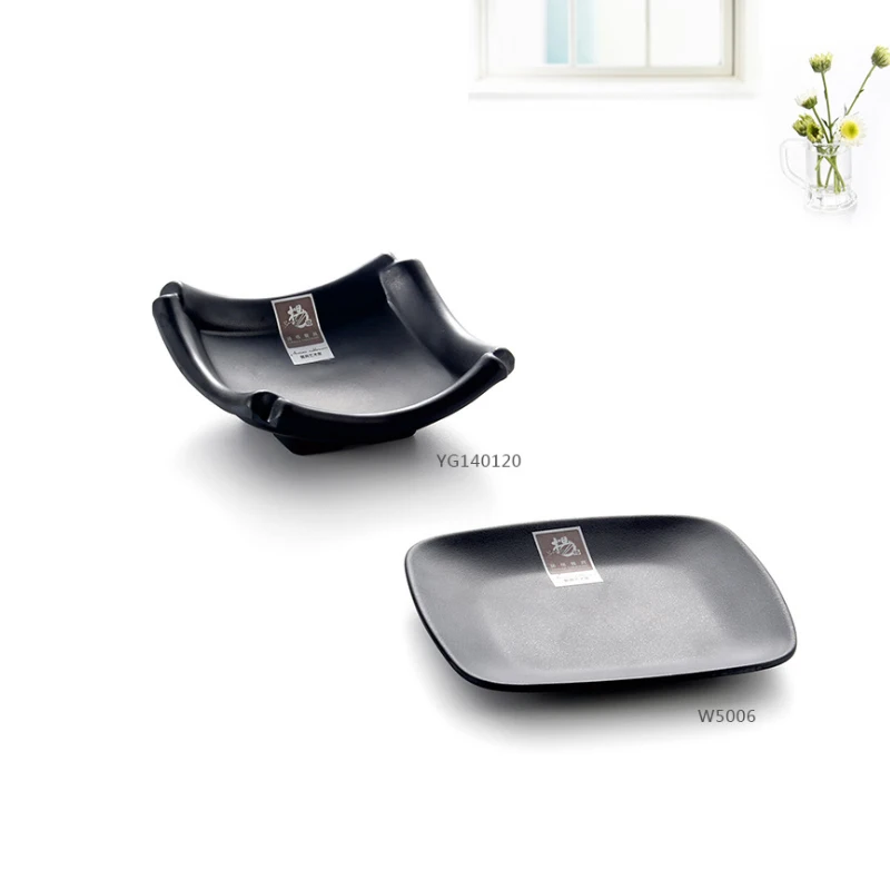 Черная матовая тарелка ресторанная для приправы фарфоровая соуса пластиковая