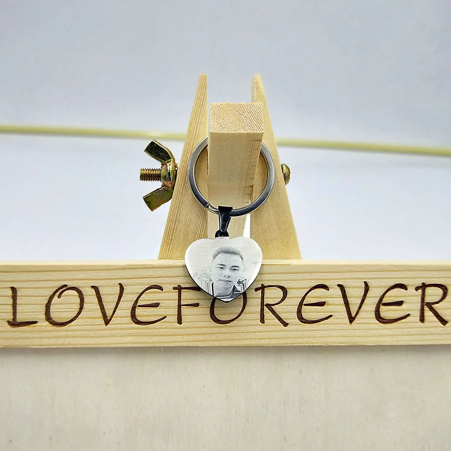 На заказ Выгравированный фото титановая сталь не выцветает черное сердце брелок