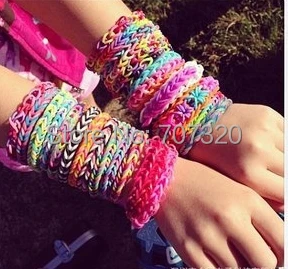 

40pcs/lot DIY Loom Rubber Bands Loom Bands Refills Magic Crazy Twist Bandz (300 bands+ 10 S-Clips+1 Hook/Pack)