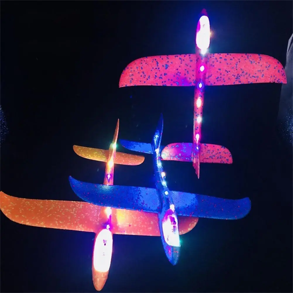 летающий светящийся самолетик. игрушка "самолет". красный самолет. самолёт пенопластовый светящийся. светящийся самолет.