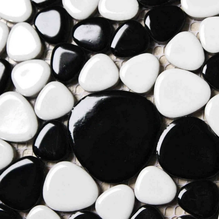 Белый и черный камешек глазурованной керамической плитки мозаики для ванной Душ