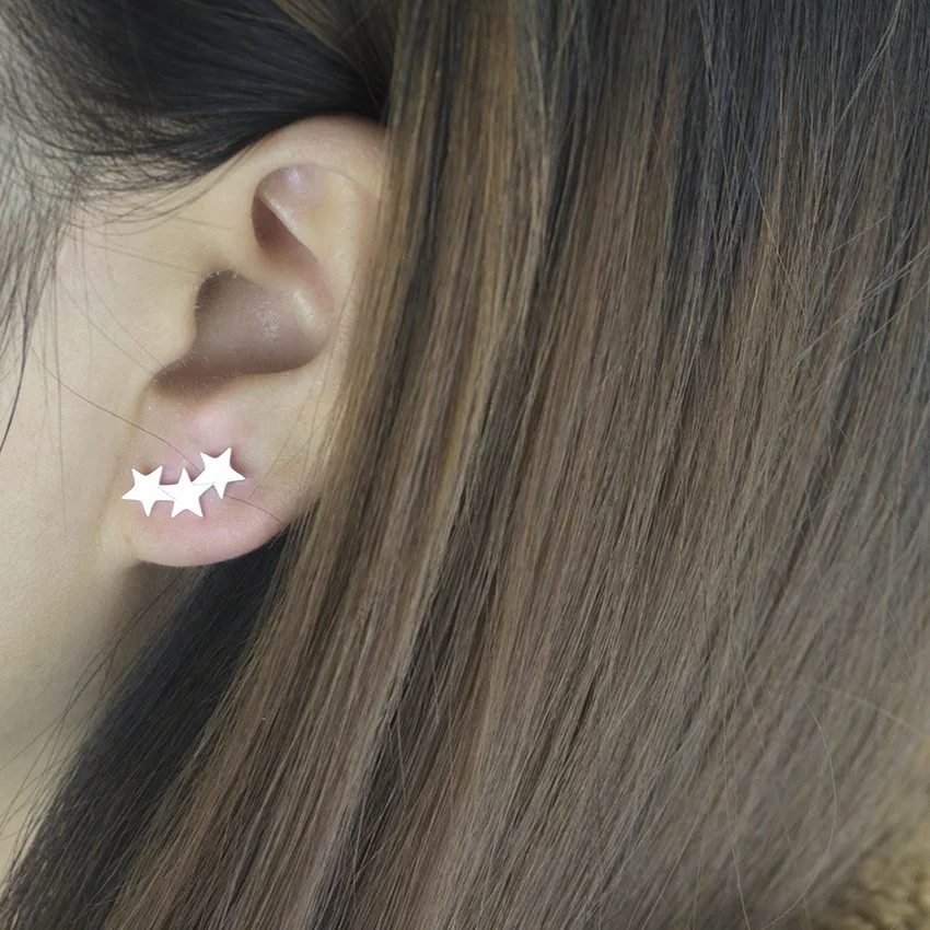 Великолепная сказка из нержавеющей стали три звезды серьгу цвета: золотистый