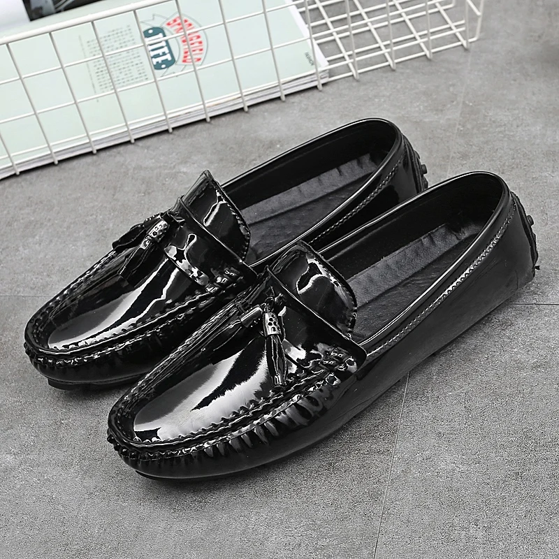 

ALCUBIEREE Mens Patent Leather Loafers with Tassel Stylish Driving Shoes Casual Slip On Moccasin Comfort Boat Shoes