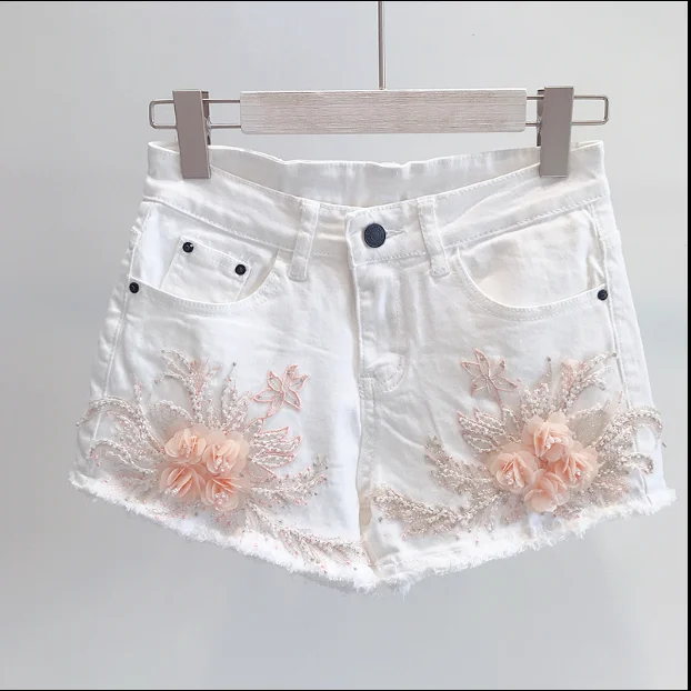 

2019 Summer Girls Lady White Hot Pants Female New Sweet Stretch Stereo Flower Jeans Shorts Women Holiday Beach Shorts Trousers