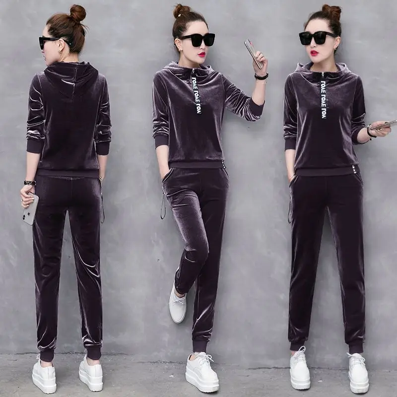 Вельветовый спортивный костюм для женщин зимний теплый велюровый из двух