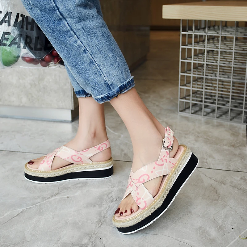 

Women's genuine leather platform flats sandals cross strap leisure summer sandalias printed fashion female footwear shoes women