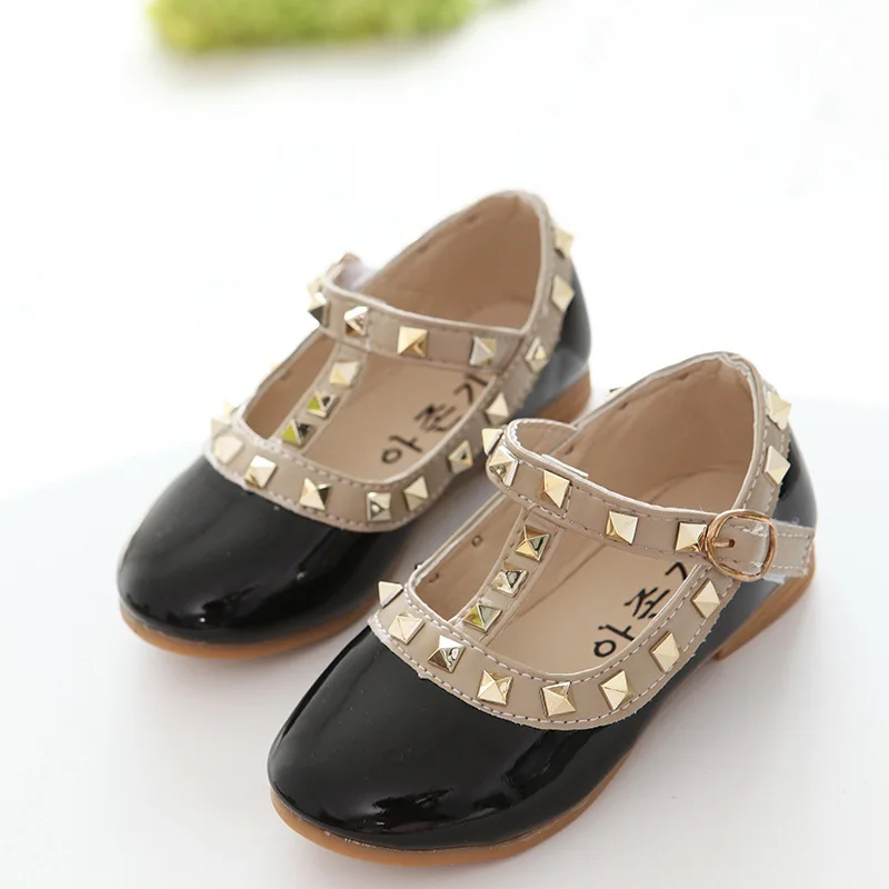 Новинка 2020 детская обувь для девочек на мягкой подошве модная гладиаторы