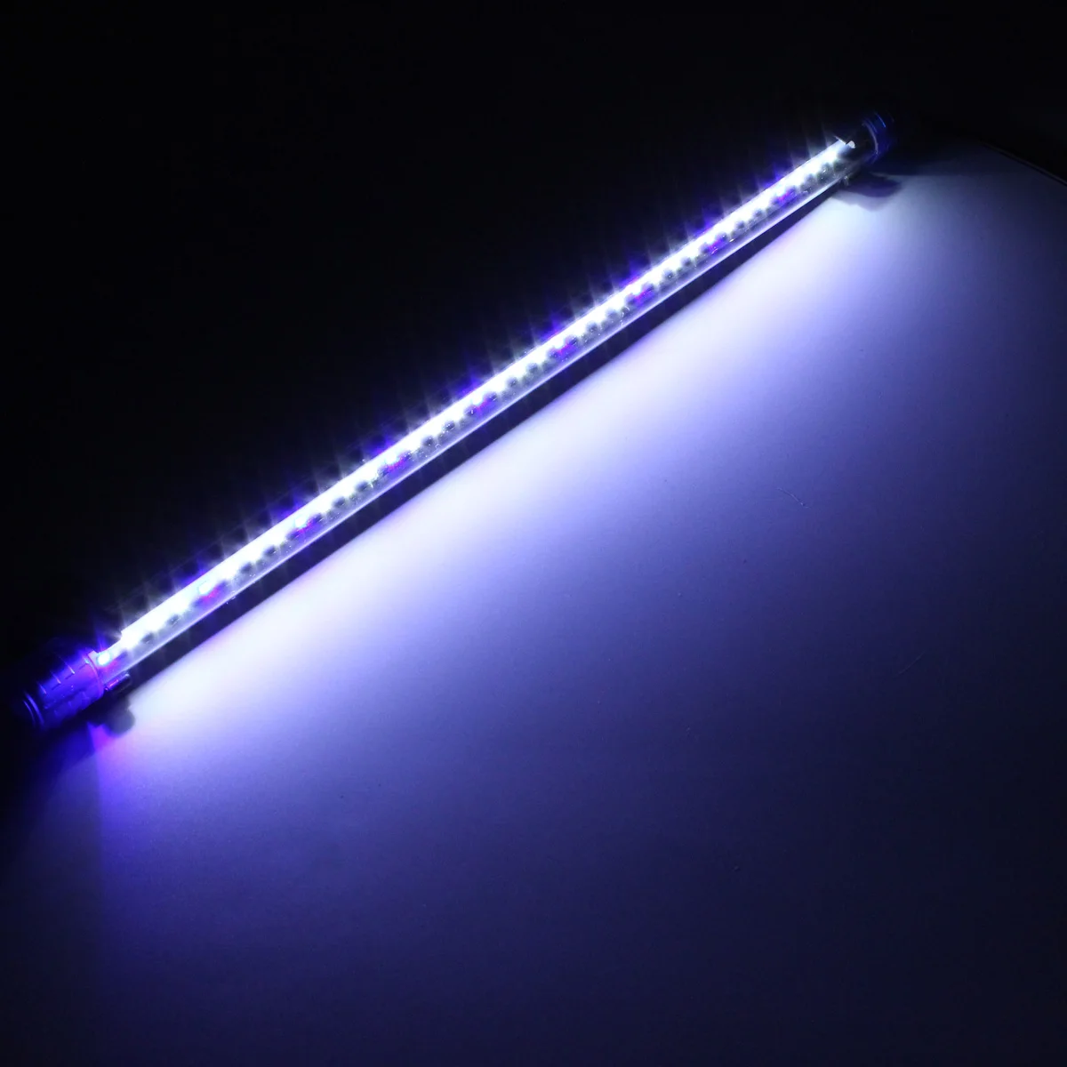 Blue and white light Аквариум Водонепроницаемый светодиодный свет бар Fish Tank Погружной вниз свет тропические аквариумные продукт 4 W 40 см AC220V США Plug - Испускаемый цвет: Blue and white light