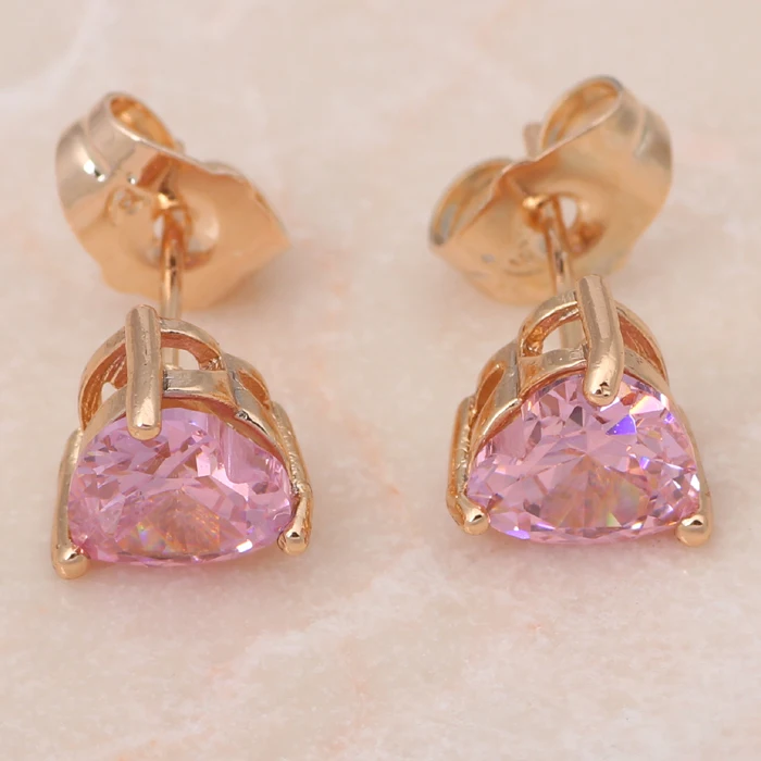 Серьги-гвоздики в форме сердца золотого тона с розовыми кристаллами для женщин