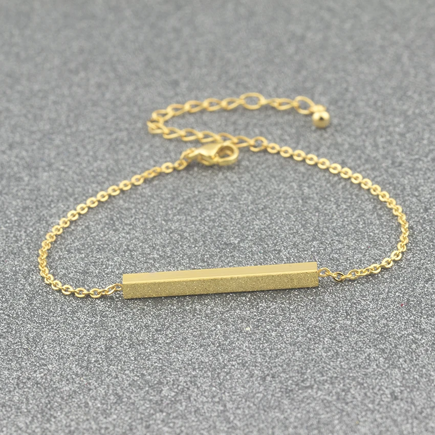 Женский матовый браслет с длинным шармом Минималистичная бижутерия из