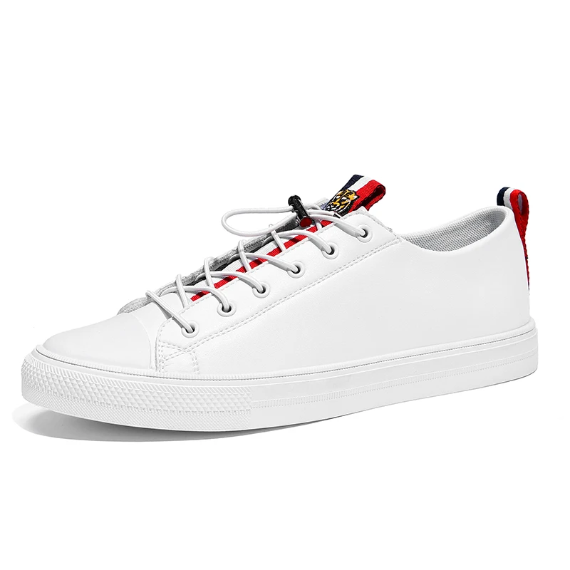 S2807 White SUROM/мужская повседневная обувь из белой кожи; кроссовки с перфорацией типа «броги»; модная брендовая обувь на плоской подошве; сезон весна-осень; мужские лоферы; красовки - Цвет: S2807 White