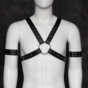 Новые Сексуальные мужские стильные белье Искусственная кожа регулируемый нагрудный ремень для тела костюм Бандаж с металлической пряжкой для мужчин аксессуары для одежды