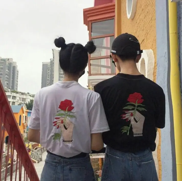 

Korea Summer Rose flower embroidery loose short - sleeved t-shirt