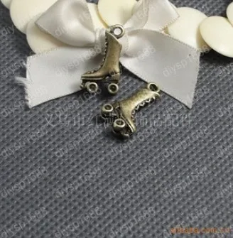 

60 шт./лот бусины из цинкового сплава с античным бронзовым покрытием Подвески подходят для ювелирных изделий 21*12*5 мм в форме конька обуви JJA2004