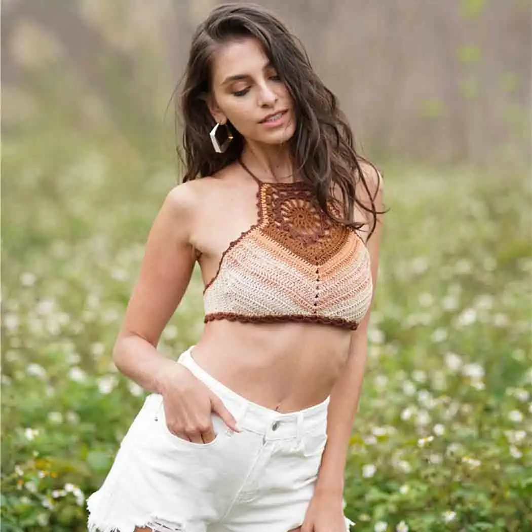 Новая модная женская пляжная трикотажная открытая блузка на бретелях облегающая