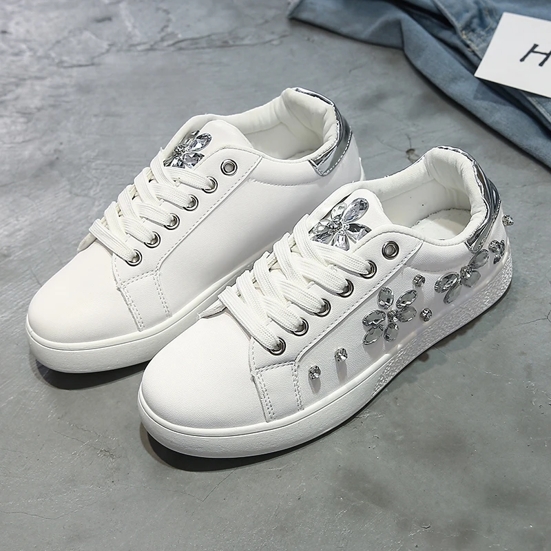 YWEEN Brand New Women Flat Shoes Women Pearl Espadrille Soft Leather Rhinestone Sneaker Shoes Female Round toe loafers