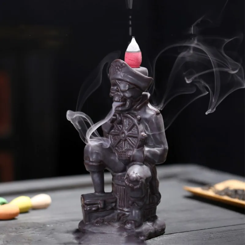

Creative Island Captain Backflow Incense Burner Ceramic Indoor Residence Decoration Character Skull Pirate Back Backflow Burner