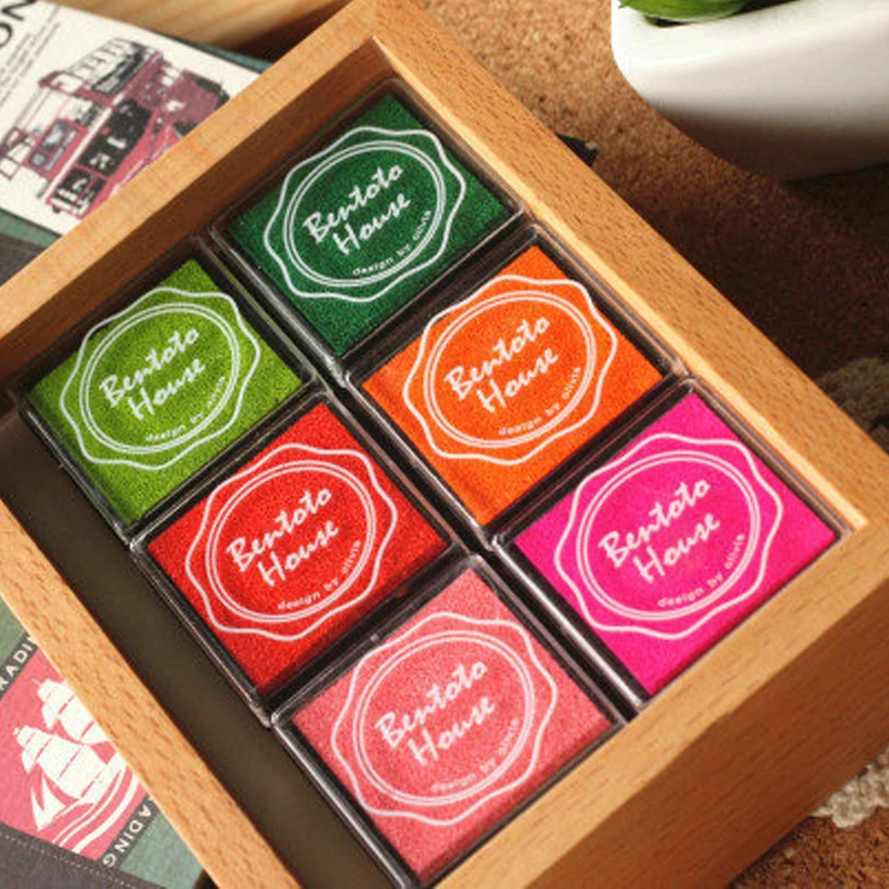 20pcs/lot 20Colors DIY Cute Cartoon Plastic Ink Pad Stamp Inkpad For Decoration Photo Album Scrapbooking Free Shipping H0168 |