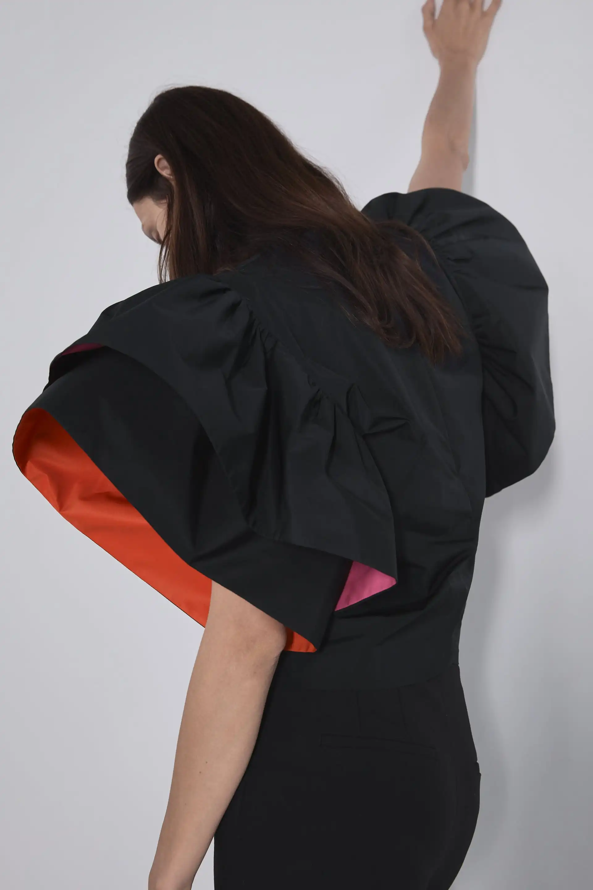 Summer New Women Blouses Black Puff Sleeve O-Neck Short Spliced Colour Collision Personality Loose Fashion Pullover Shirt