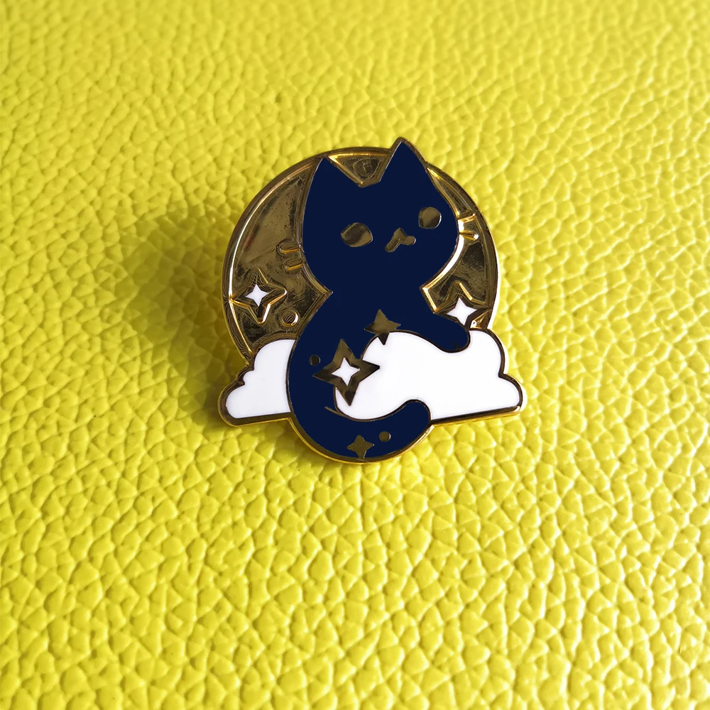 Эмалированный значок Moon Cat|Булавки и значки| |