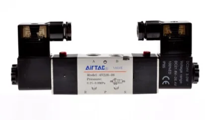 

Новый оригинальный аутентичный электромагнитный клапан 4V120-06 AC220V
