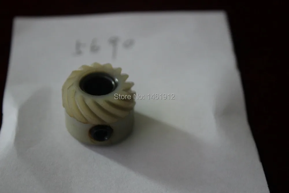 Бытовые многофункциональные аксессуары для швейных машин с использованием