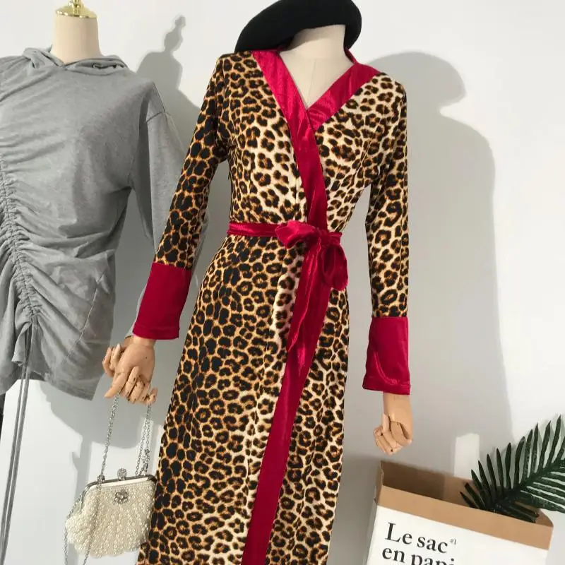XL-Long Wild Leopard бархатный с длинными рукавами пижамы v-образным вырезом ветер хит
