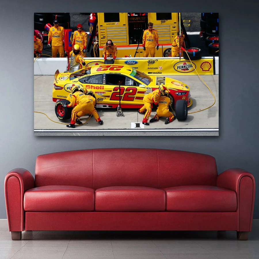 Картина на холсте с изображением гоночных автомобилей и