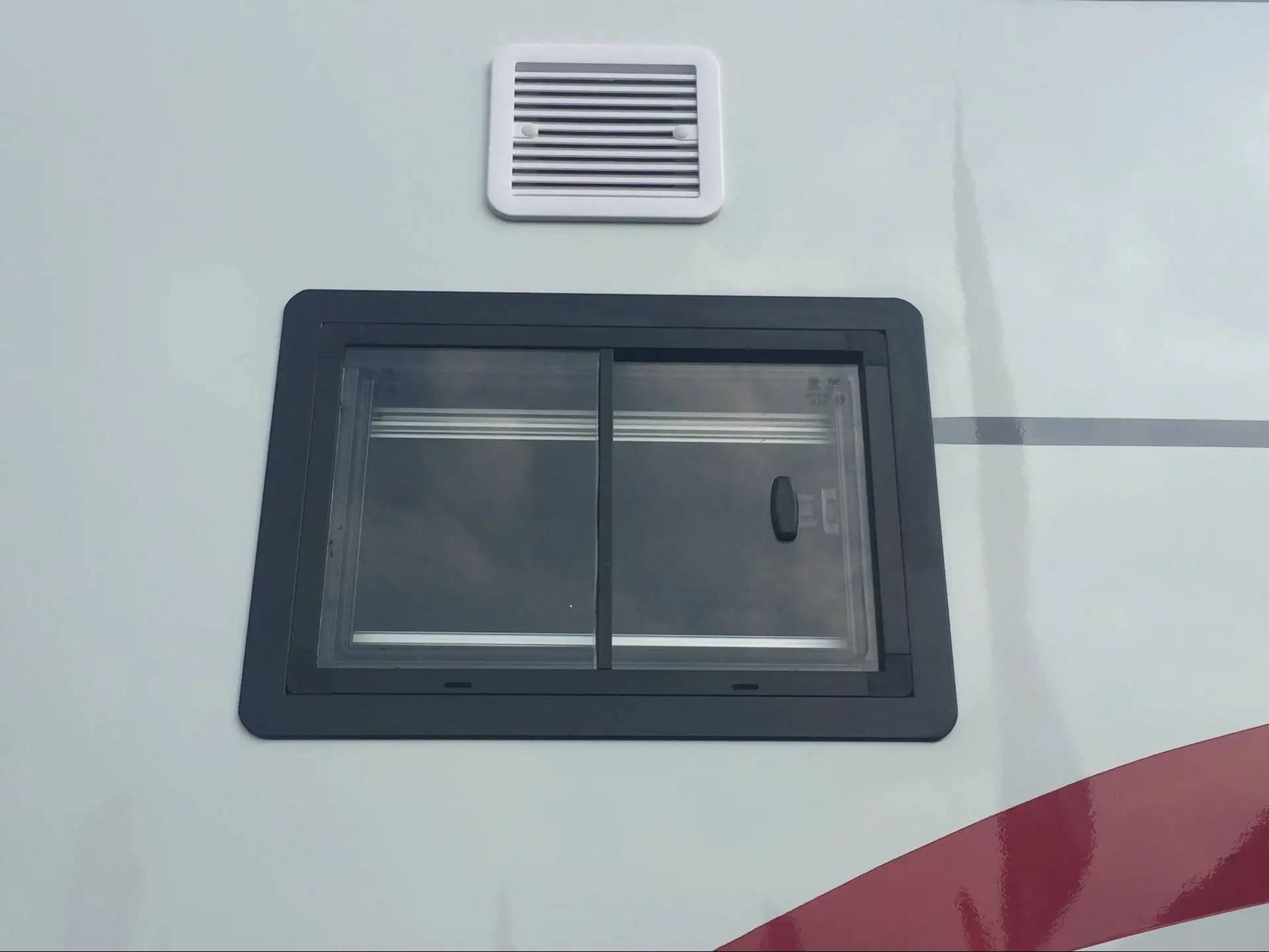 

1200x350mm 47.2x13.8 Inch RV Caravan Motorhome Sliding Window Hatch With Tempered Glass MG15RW-SL
