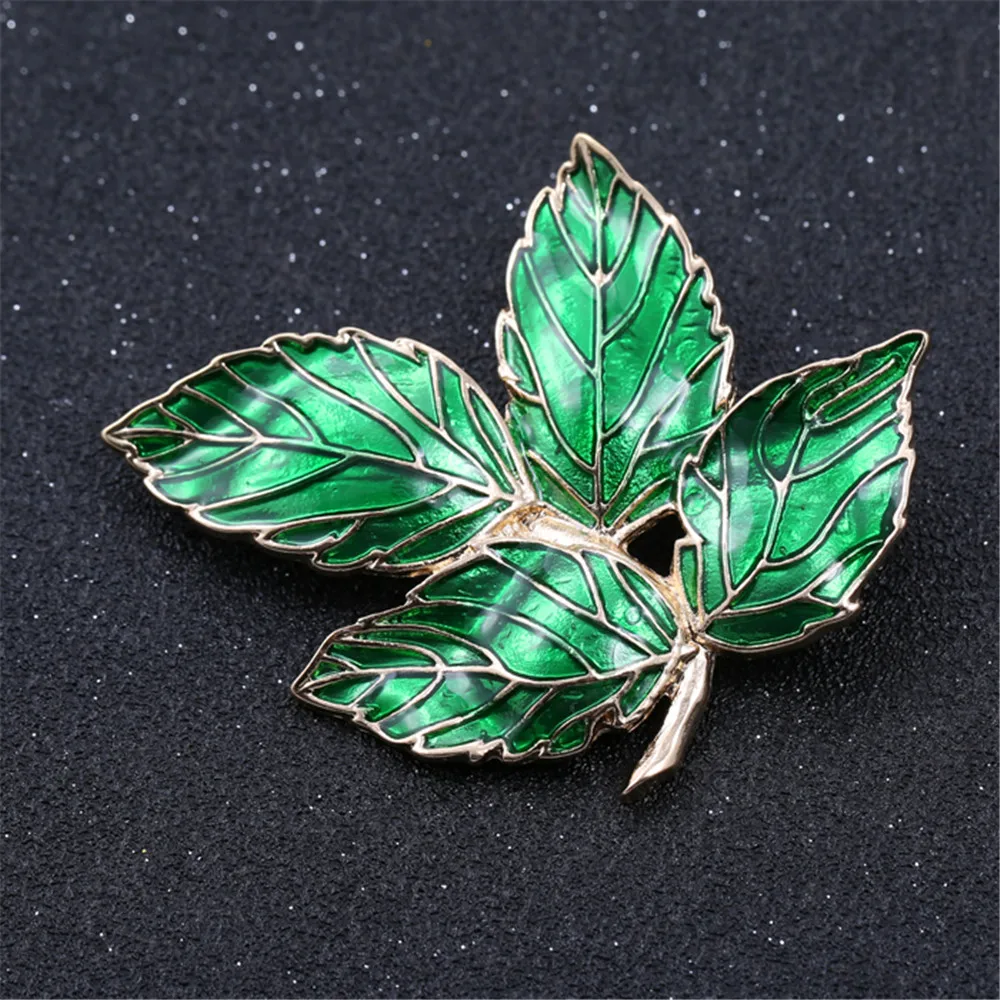 XQ Free shipping The new enamel leaves green coat suits joker brooch unique popular banquet | Украшения и аксессуары