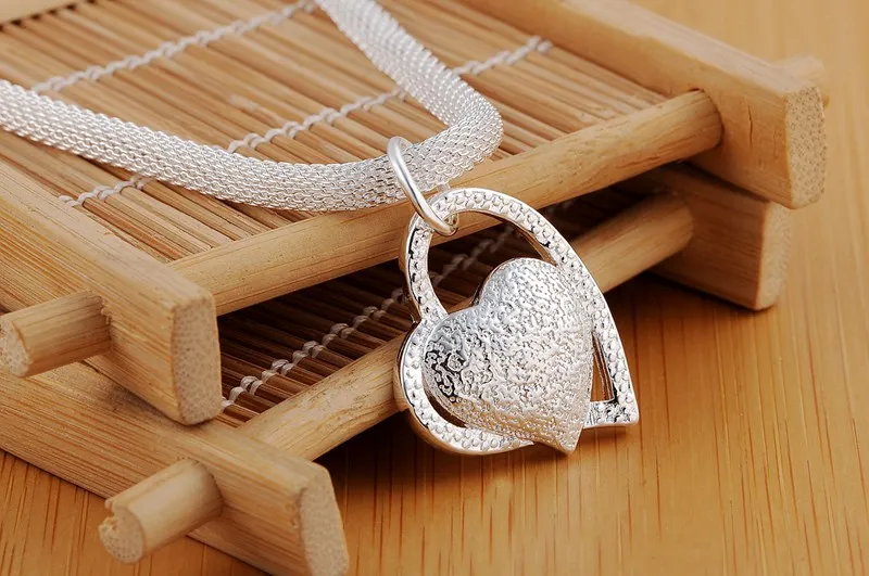 Цепочка со змеиным кулоном в виде сердца с серебряным покрытием | Украшения и